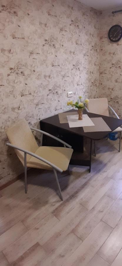 Apartment 30 M2 On Sergei Esenin 11 Kharkiv Eksteriør billede
