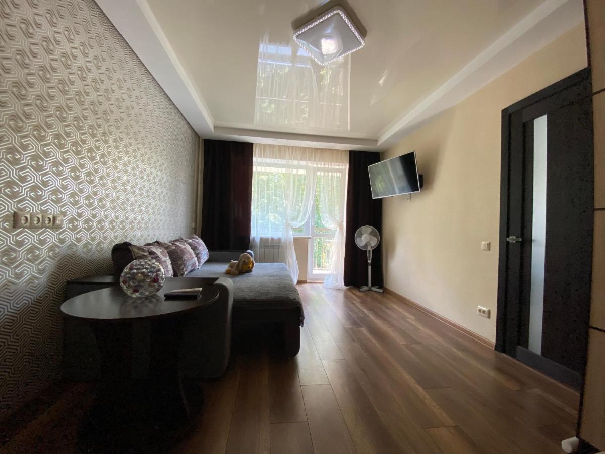 Apartment 30 M2 On Sergei Esenin 11 Kharkiv Eksteriør billede
