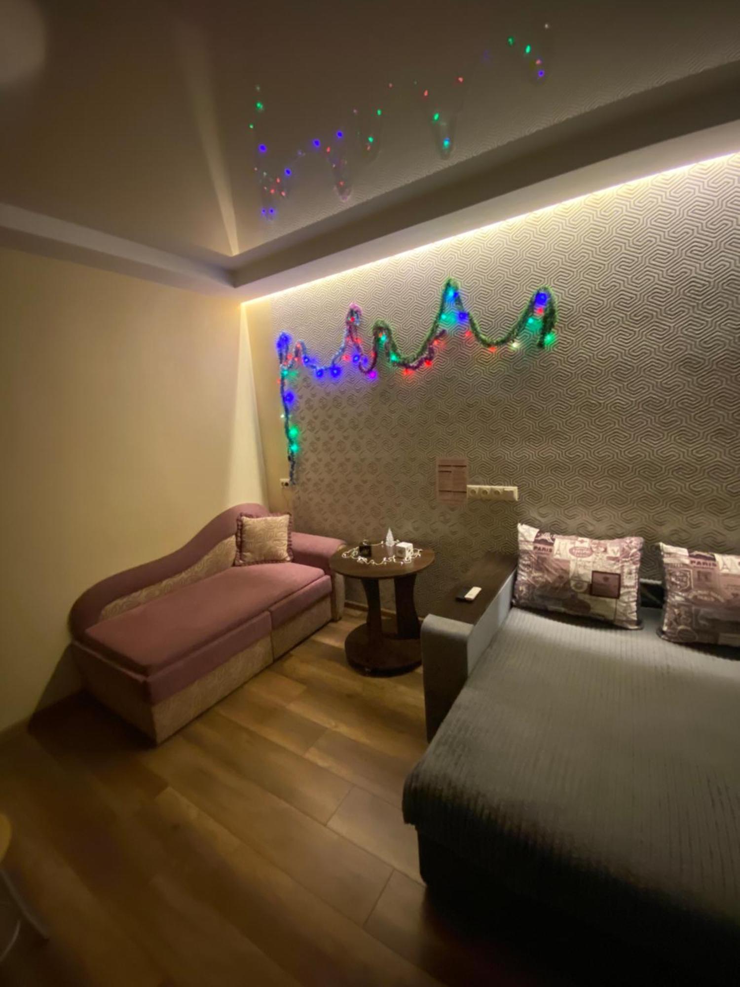 Apartment 30 M2 On Sergei Esenin 11 Kharkiv Eksteriør billede