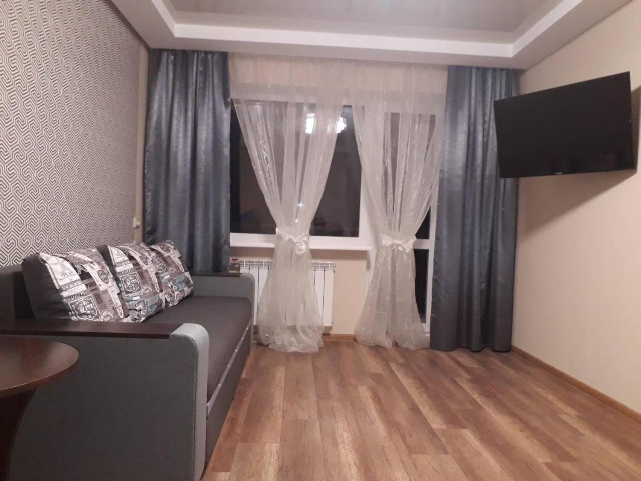 Apartment 30 M2 On Sergei Esenin 11 Kharkiv Eksteriør billede