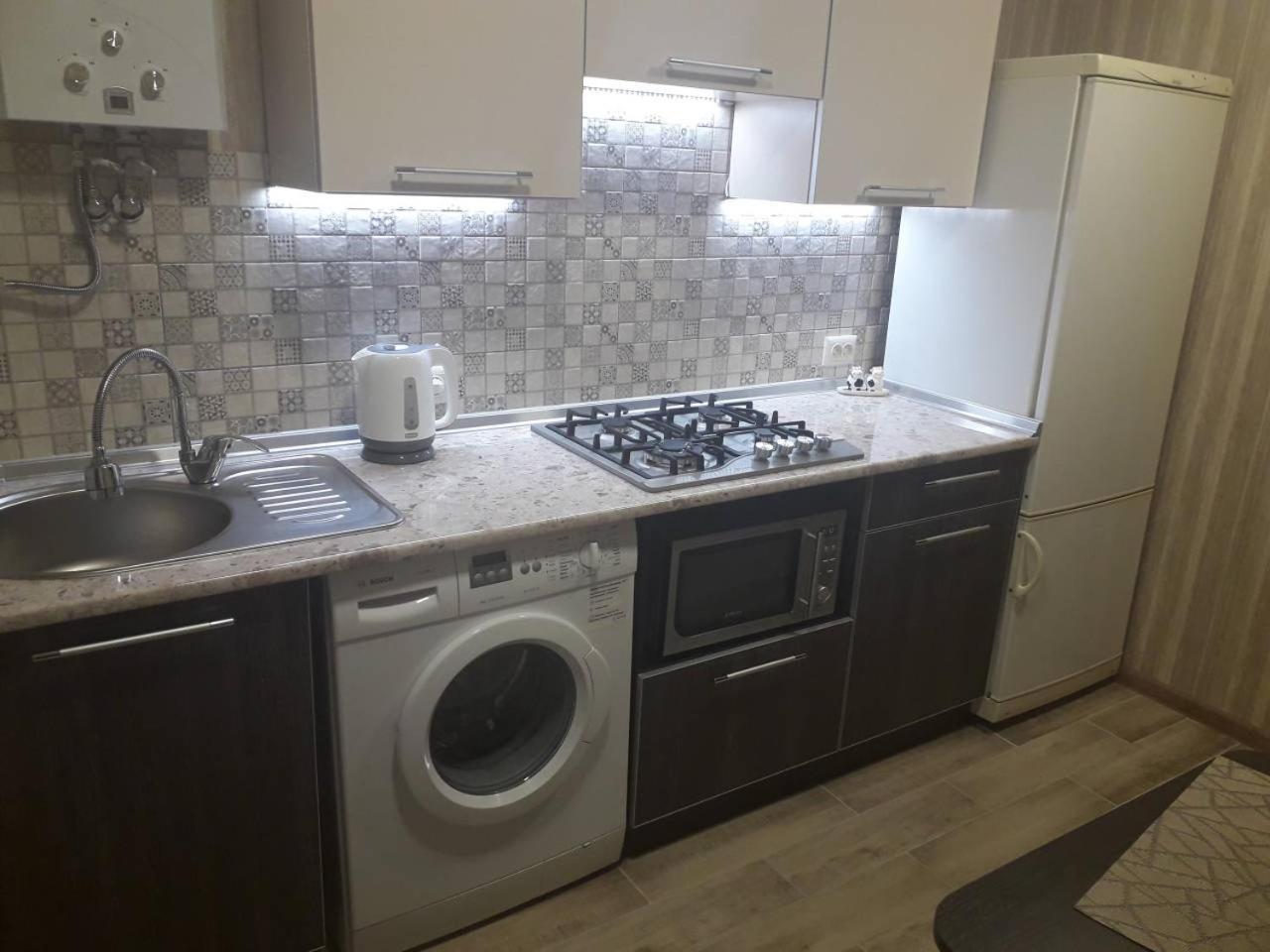 Apartment 30 M2 On Sergei Esenin 11 Kharkiv Eksteriør billede