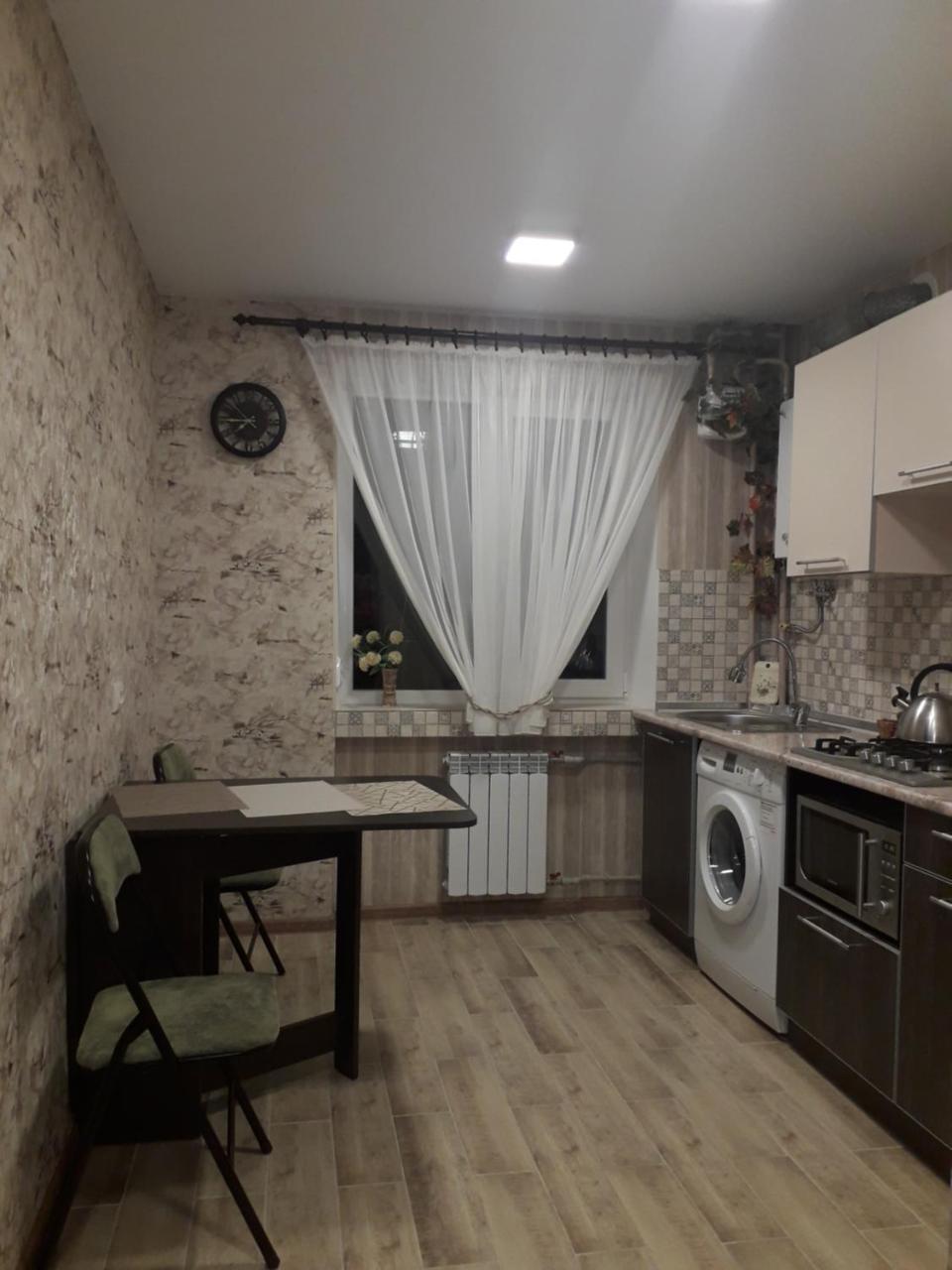 Apartment 30 M2 On Sergei Esenin 11 Kharkiv Eksteriør billede