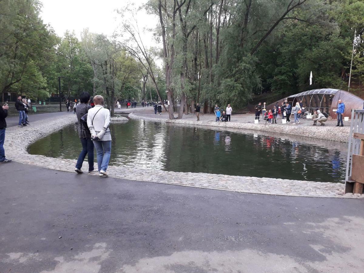 Apartment 30 M2 On Sergei Esenin 11 Kharkiv Eksteriør billede