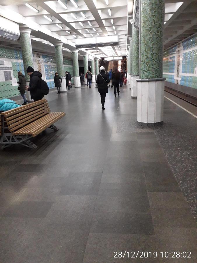 Apartment 30 M2 On Sergei Esenin 11 Kharkiv Eksteriør billede